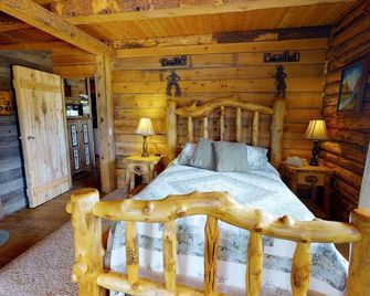 W-W: Guest Ranch Group Lodging up to 70! - Monticello - Bedroom