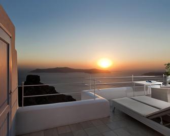 Astra Suites - אימרוויגלי - מרפסת