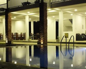 Amelia Resort - Sigiriya - Pool
