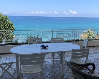 Villa Laura - sul mare - Pizzo - Balcony