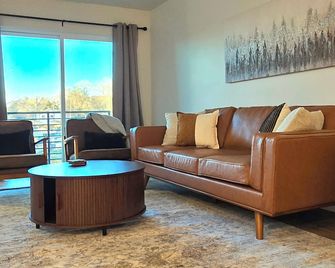 Salt City Executive Townhome a Modern Central Retreat with 2 En Suite Bathrooms - Salt Lake City - Sala de estar