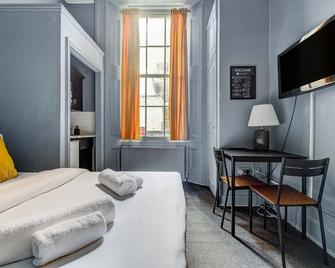 Kensington Gardens - London - Bedroom