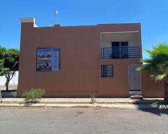Depita Economical for 3 persons - Ciudad Obregón - Building