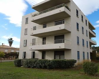 Apartment Lup - Les terrasses d'Alistro by Interhome - Santa-Maria-Poggio - Bâtiment