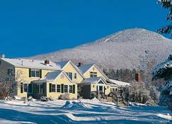 Red Clover Inn-Accessible King Suite in Killington - Mendon - Building
