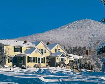 Red Clover Inn-Accessible King Suite in Killington - Mendon - Budova