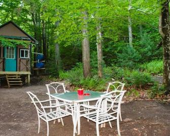 Trails Head Tiny House - Rock Hill - Patio