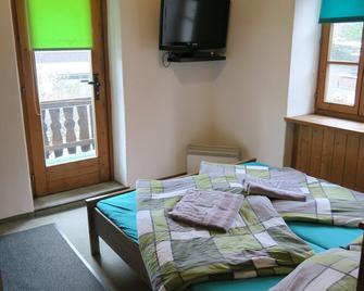 Snowbunnys Backpackers Hostel - Kitzbühel - Bedroom