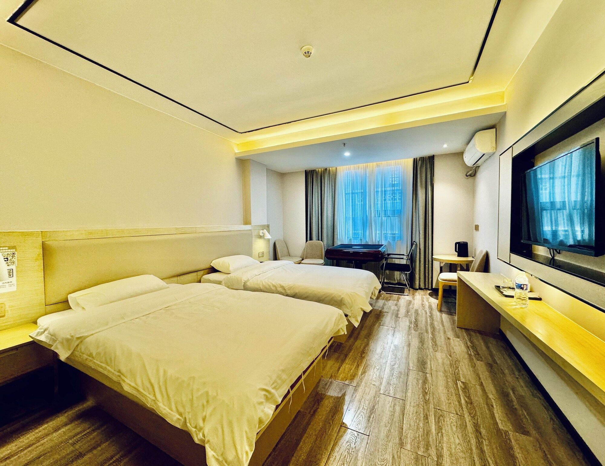 جويلين تري هوتل - غويلين - غرفة نوم