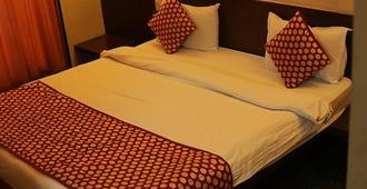 Hotel Kbs Grand - Shirdi - Bedroom