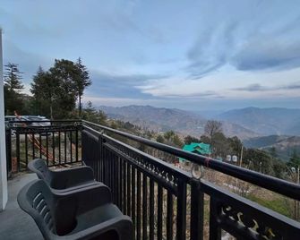 Lucky Homestay - Shimla - Balcony