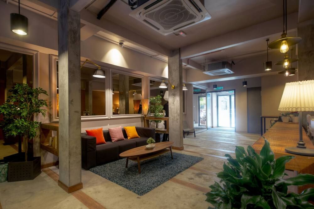 فندق توينتي 8بي