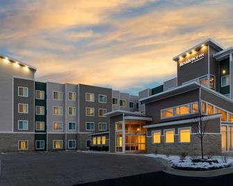 Holiday Inn Express & Suites Detroit - Dearborn By IHG - Dearborn - Gebouw