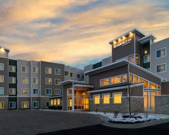 Holiday Inn Express & Suites Detroit - Dearborn By IHG - Dearborn - Building