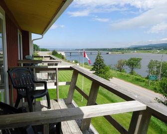 Duck Cove Inn - Margaree Harbour - Balcón