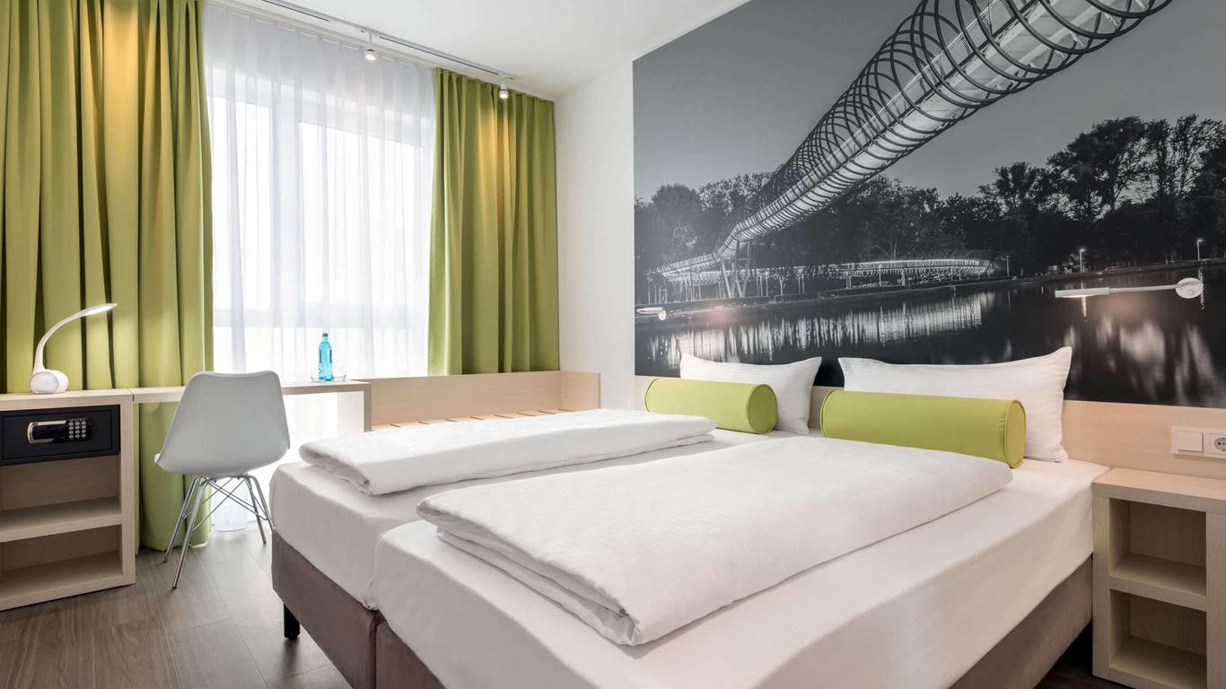 Super 8 by Wyndham Oberhausen