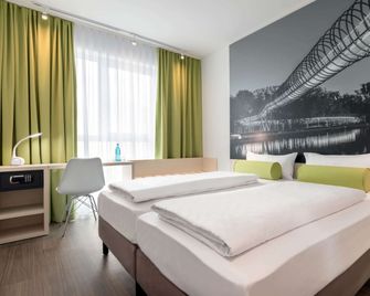Super 8 by Wyndham Oberhausen - Oberhausen (Nordrhein-Westfalen) - Schlafzimmer