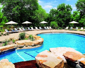 Hyatt Regency Lost Pines Resort And Spa - Cedar Creek - Piscina