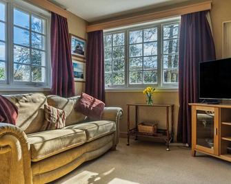 Finest Retreats - White House Retreat - Portsoy - Living room