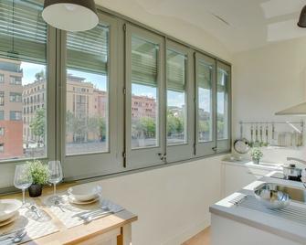 Flateli Ballesteries - Girona