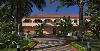 Dunia Hôtel Bissau - Bissau - Building
