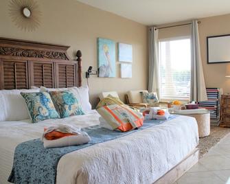 Bay Mariner - Gorgeous water front condo! - Sarasota - Bedroom