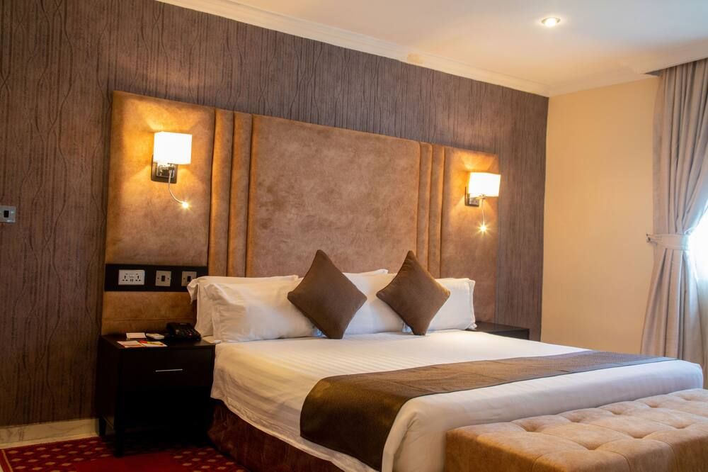 Amber Residence Ikeja Gra Lagos thumbnail 2