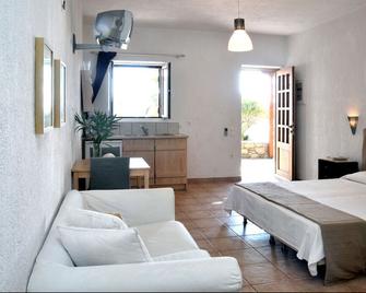 Fos Suites - Agios Ioannis