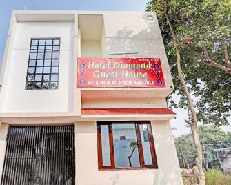 Hotel O Diamond Guest House - Morādābād - Gebäude