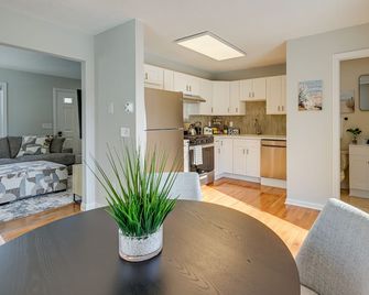 Niantic Duplex with Deck Less Than 1 Mi to Beach and Boardwalk - Niantic - Küche