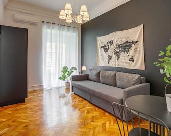 Home Out Rooms & Apartments - Lisboa - Sala de estar