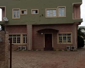 Eagle Valley Royal Hotel - Jos - Edificio