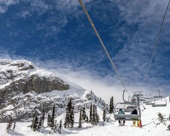 Lizard Creek Lodge - Fernie