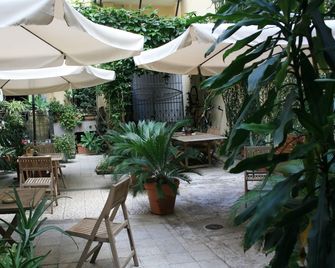 Casa Barbero Charme & Rooms - Catania - Hàng hiên