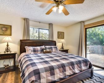Riverfront Woodland Cabin Wooded And For - Woodland