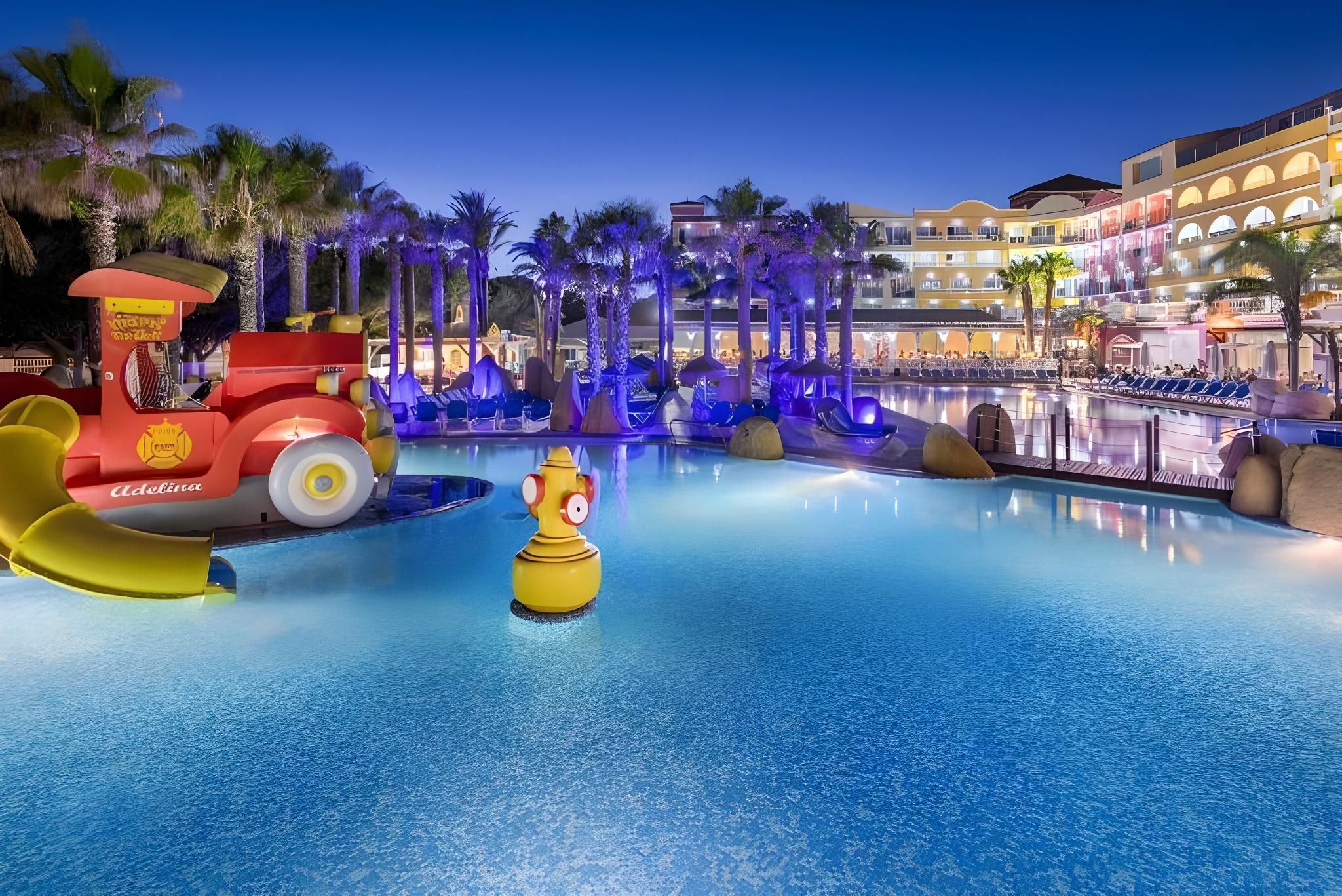 ميديتيرانيو باي هوتل آند ريزورت