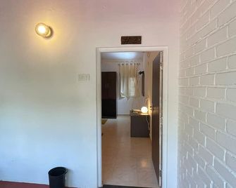 Kites Hostel and Rooms Vagator Goa - Vagator - Hallway