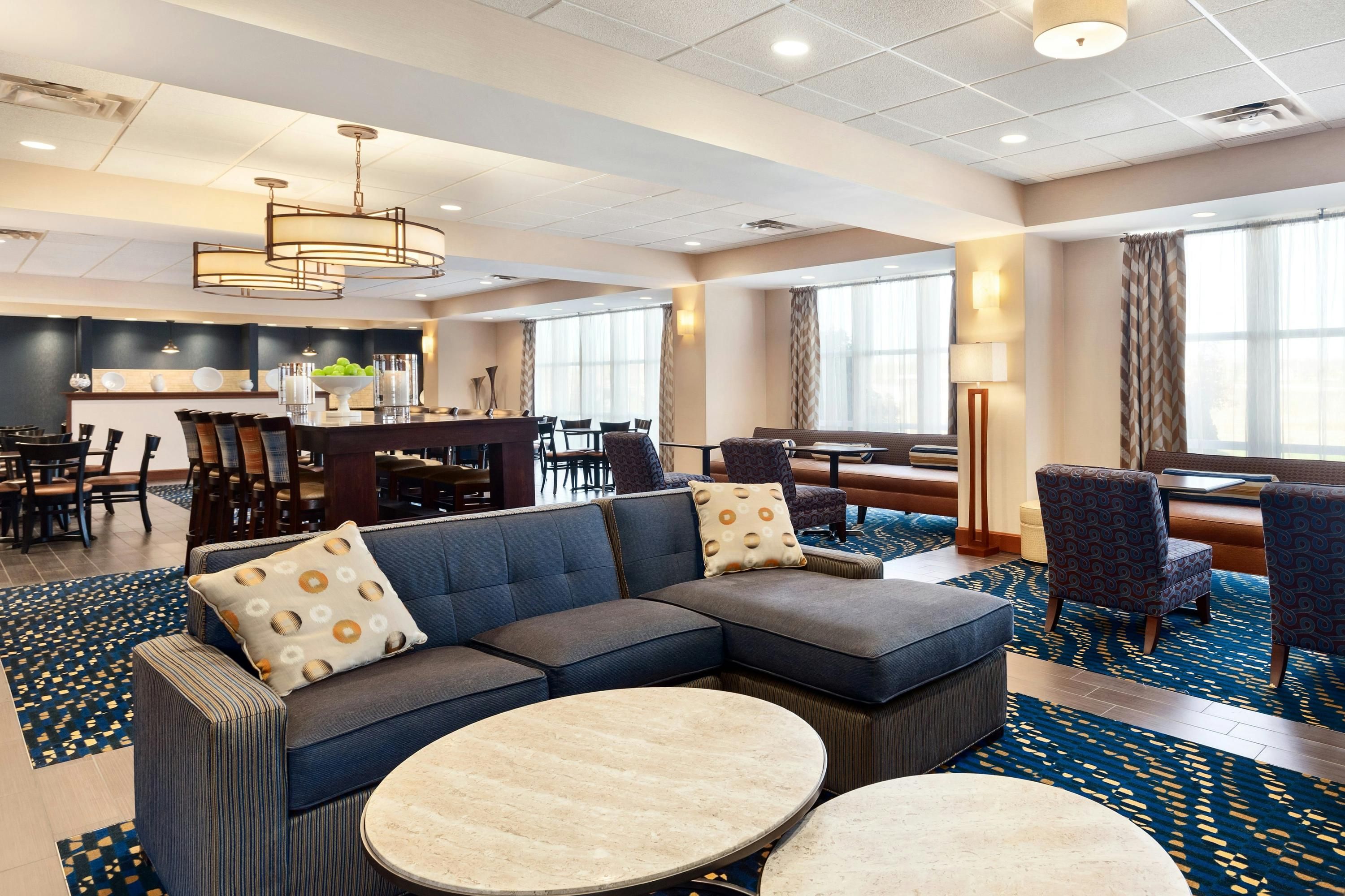 Hampton Inn Watertown - Watertown - Salónek