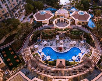 Swissôtel Al Murooj Dubai - Dubai