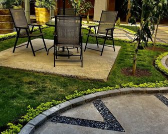 Gloria Inn Hotel - Ndola - Patio