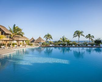 Veranda Pointe Aux Biches Hotel & Spa - Pointe aux Piments - Piscina
