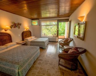 Karahe Beach Hotel - Manuel Antonio - Bedroom
