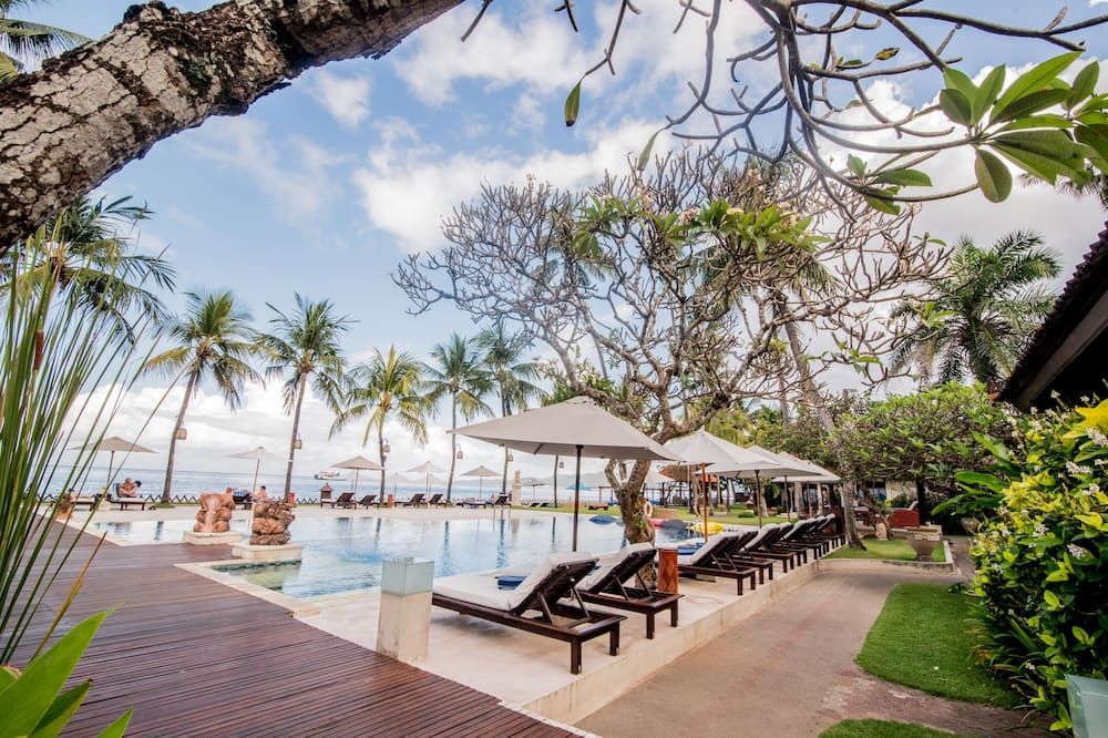 Candidasa Ocean Front Resort - Luxury Cottage - Manggis - בריכה