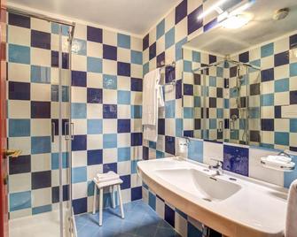 Marina Club Hotel - Baia Domizia - Bathroom