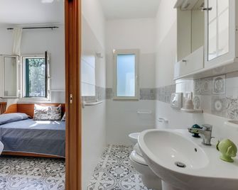 Stella Marina with Pool 100 m from beach - Vieste - Bagno