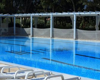 Capo Nettuno Hotel - Capo d'Orlando - Zwembad