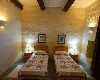 Tal-Mirakli - Għarb - Bedroom