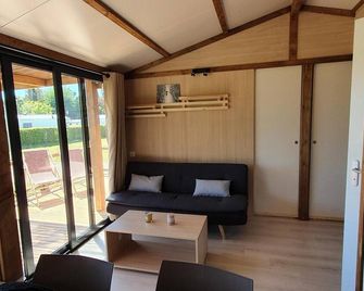 Chalet domaine Normandie, heated swimming pool. - Trouville-la-Haule - Sala de estar
