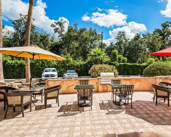 Best Western Plus Sanford Airport/Lake Mary Hotel - Sanford - Patio
