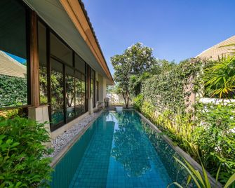 Blu Marine Hua Hin Resort and Villas - Hua Hin - Pool